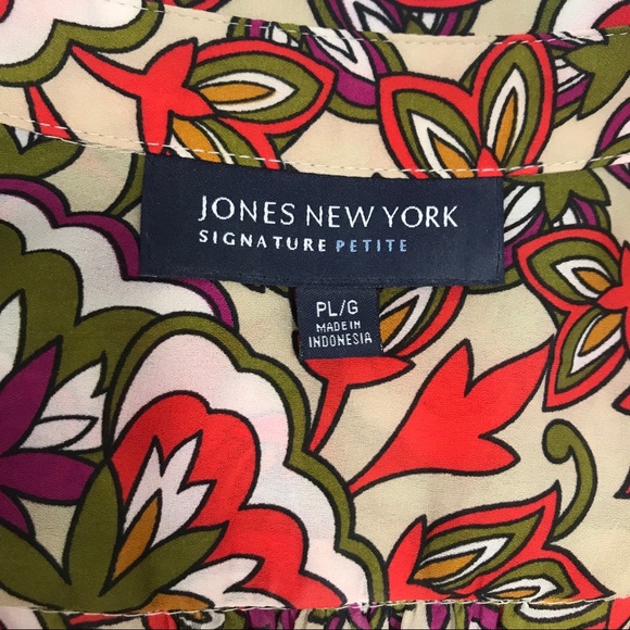 Jones New York gorgeous retro floral top. PL - Picture 7 of 7